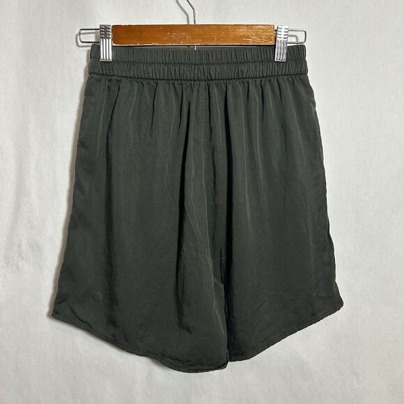 Lululemon Move Lightly Shorts *5.5" Womens 4 Evergreen Green Tencel Drawstring - Picture 2 of 7